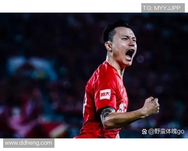 揭秘蘑菇头足球明星的真实身份与他在绿茵场上的传奇故事