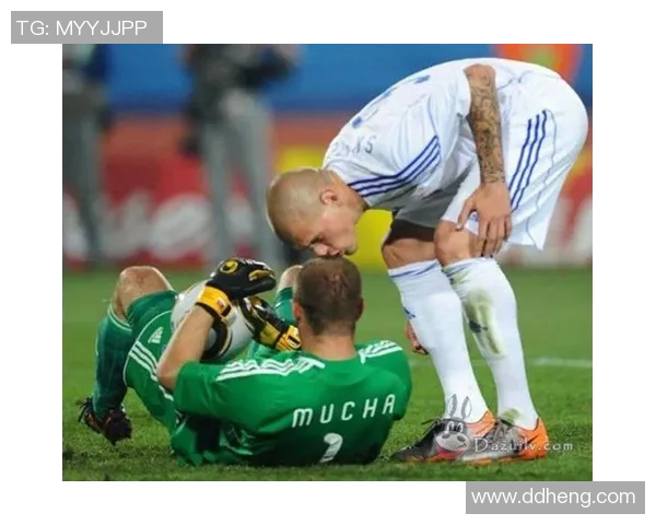 足球明星搞怪瞬间大揭秘趣味动图带你领略他们的幽默风采 足球明星搞怪瞬间大揭秘趣味动图带你领略他们的幽默风采